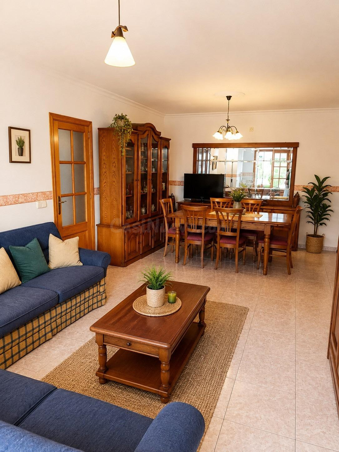 Planta baja de 3 dormitorios con amplia zona exterior en Cal - foto 4