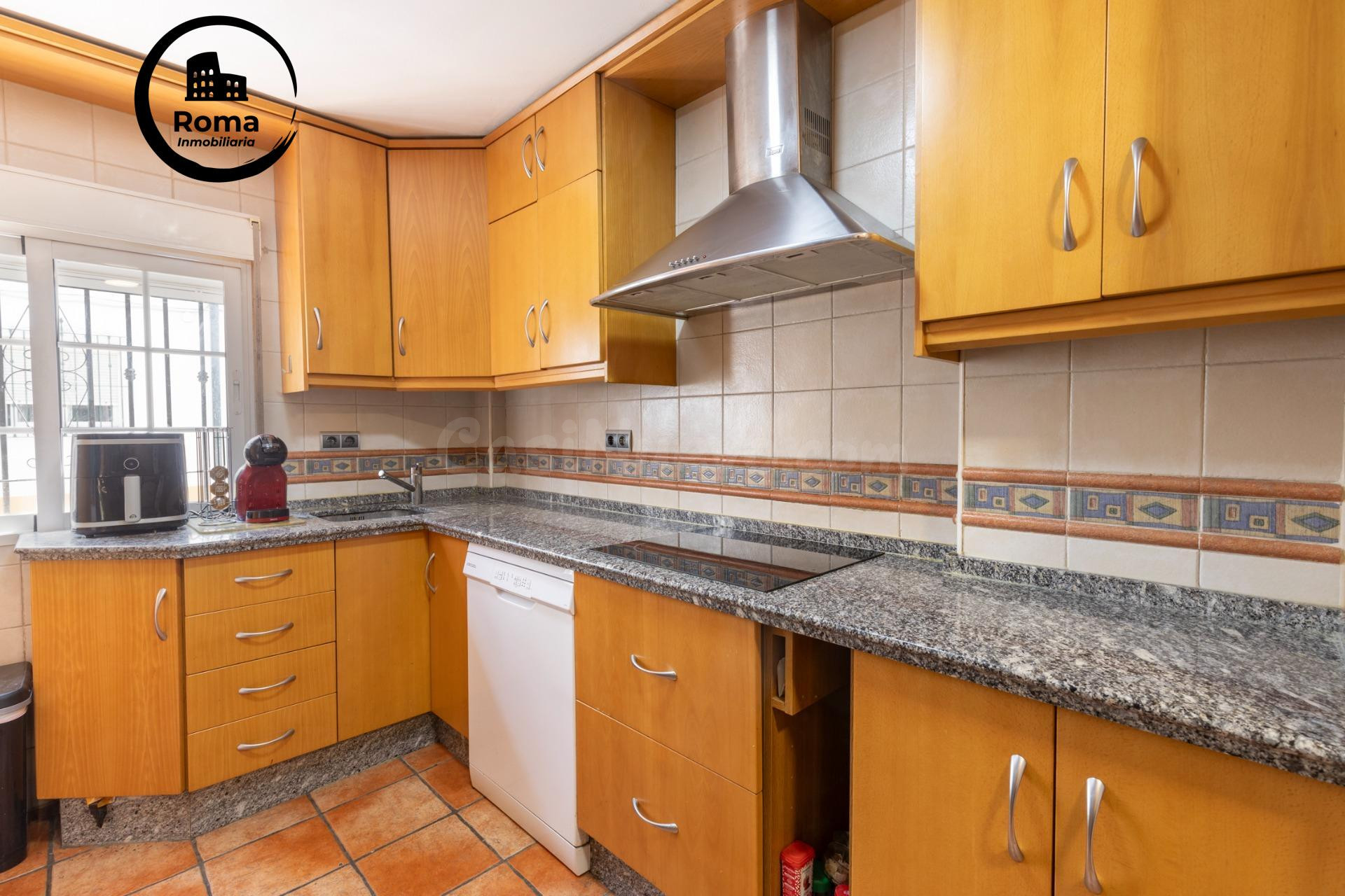 OPORTUNIDAD EN VENTA DE CASA ADOSADA DE TRES DORMITORIOS EN  - foto 3