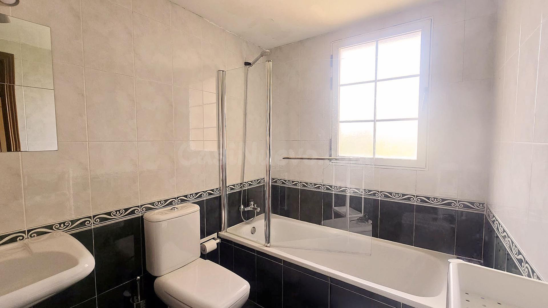 PARA CHICAS ESTUDIANTES ÚLTIMA HABITACIÓN EN ALQUILER CON GA - foto 2