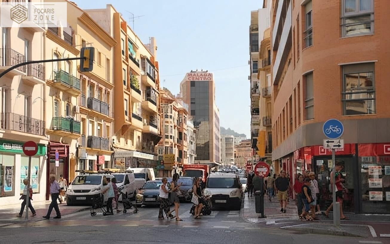 ESTUPENDO LOCAL EN PLENO CENTRO DE MÁLAGA - foto 4