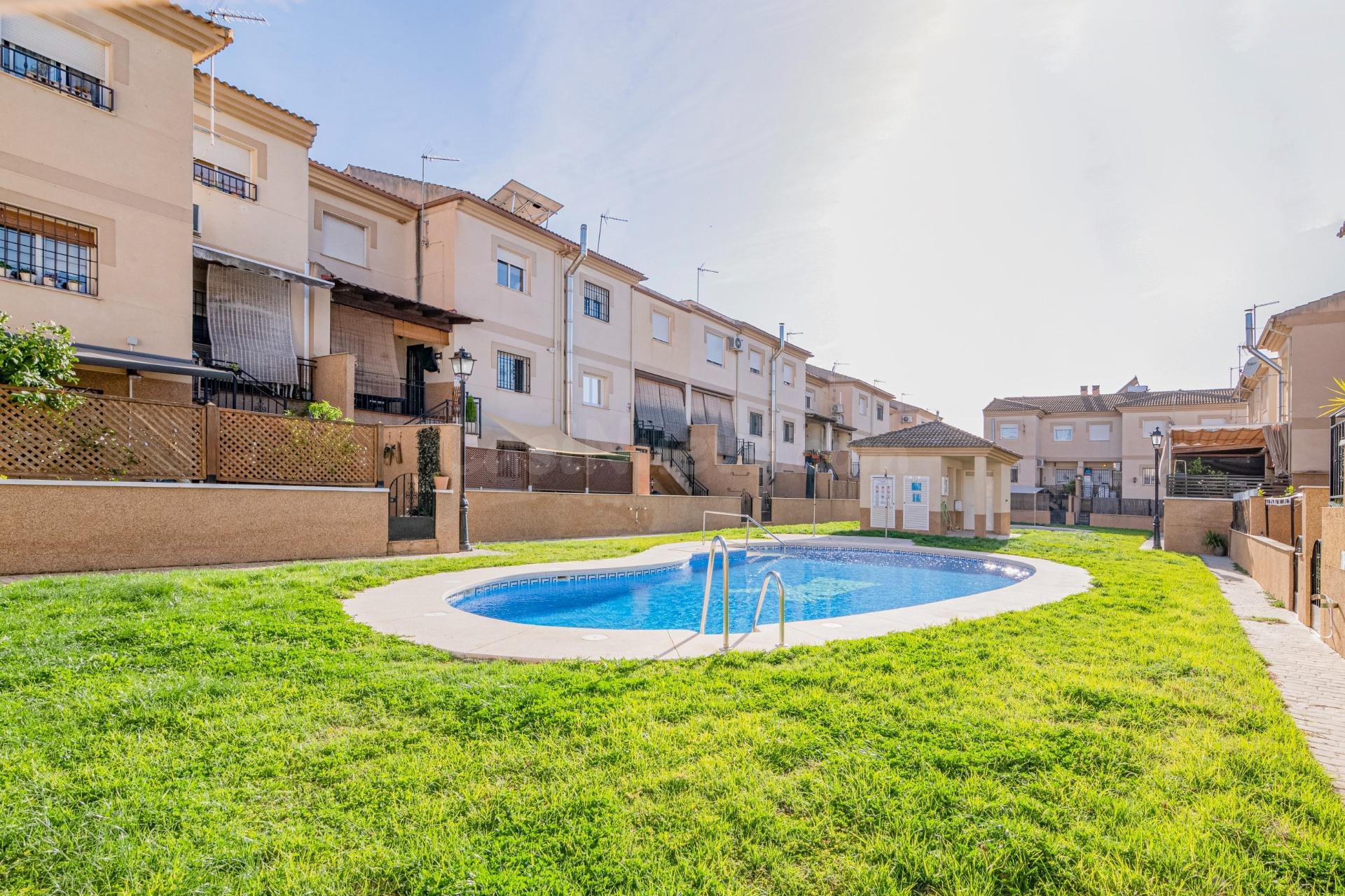 CHALET PAREADO CON PISCINA COMUNITARIA, CIJUELA - foto 3