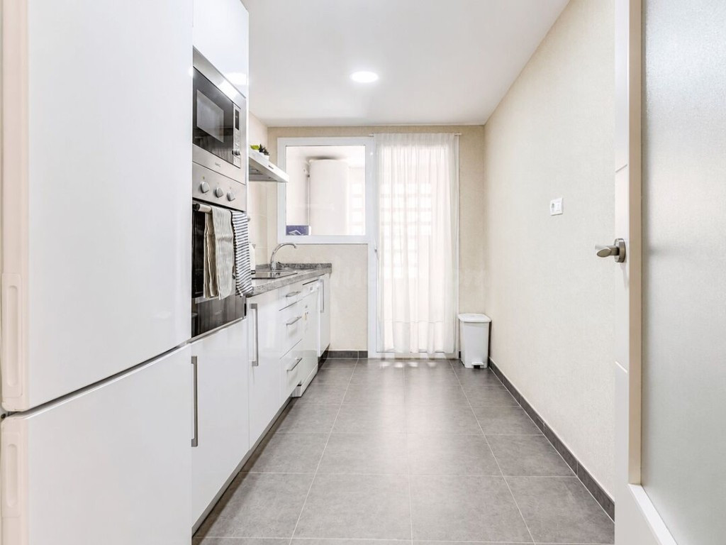 Apartamento en Alquiler en San Roque Cádiz - foto 3