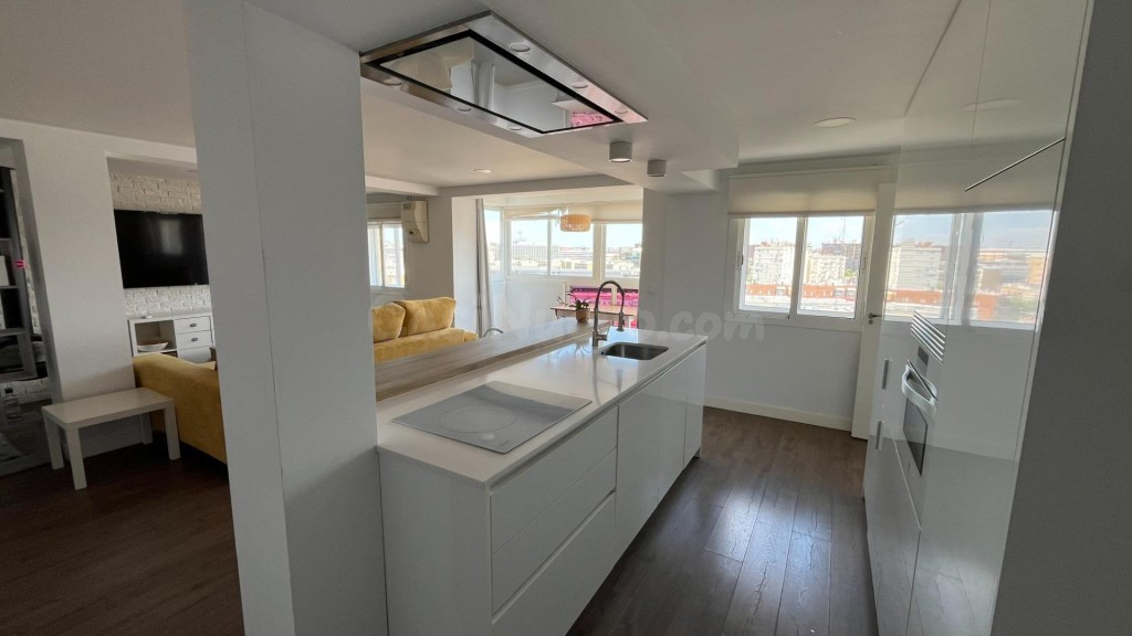 Preciosa vivienda en alquiler en Avión Cuatro Vientos - foto 5