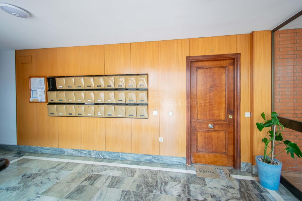 Vivienda VPO amplia y soleada en venta en Sevilla Este, haci - foto 3