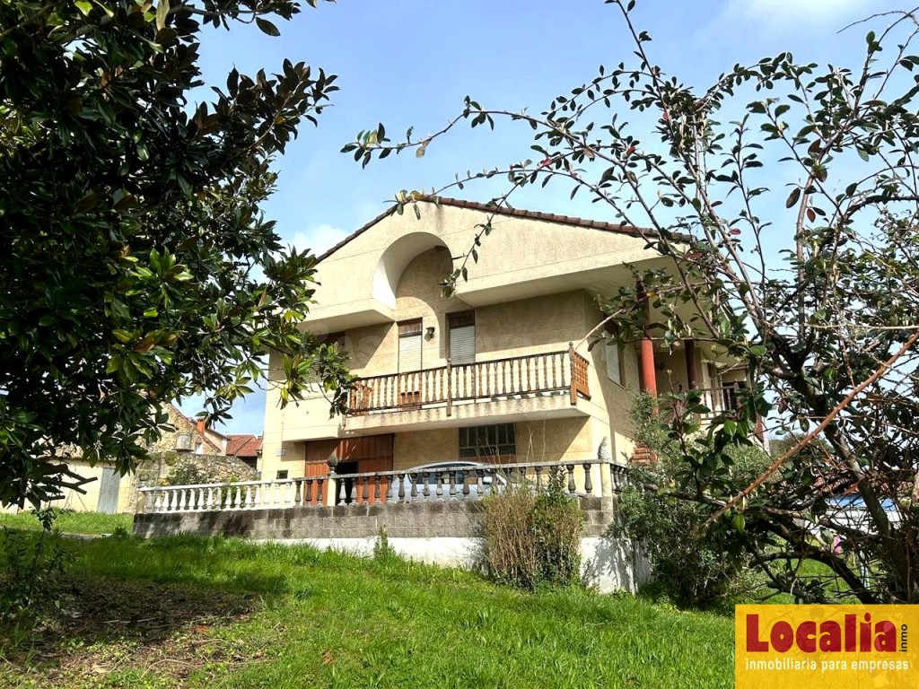 Chalet individual con garaje en venta en Reocín - foto 3