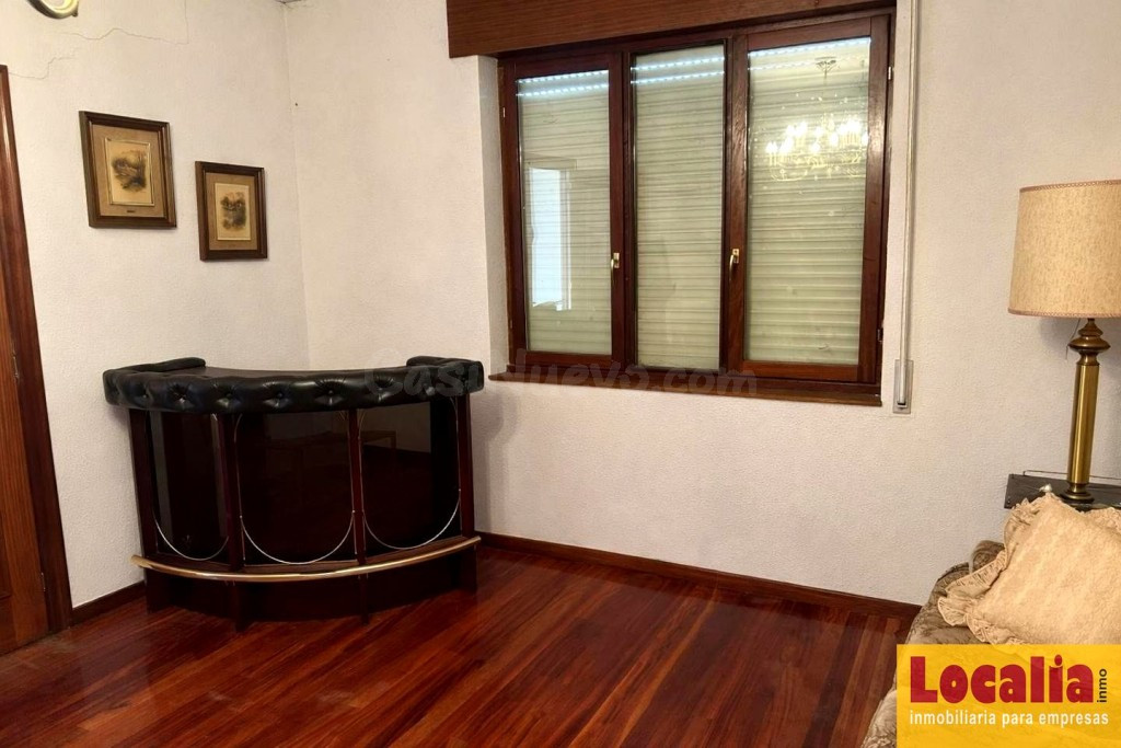 Chalet individual con garaje en venta en Reocín - foto 5