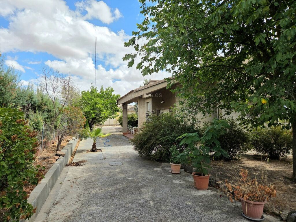 Chalet Independiente en Olias Del Rey - foto 3
