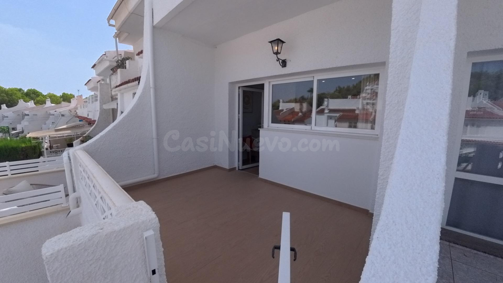 Adosado reformado de tres habitaciónes más apartamento con p - foto 3