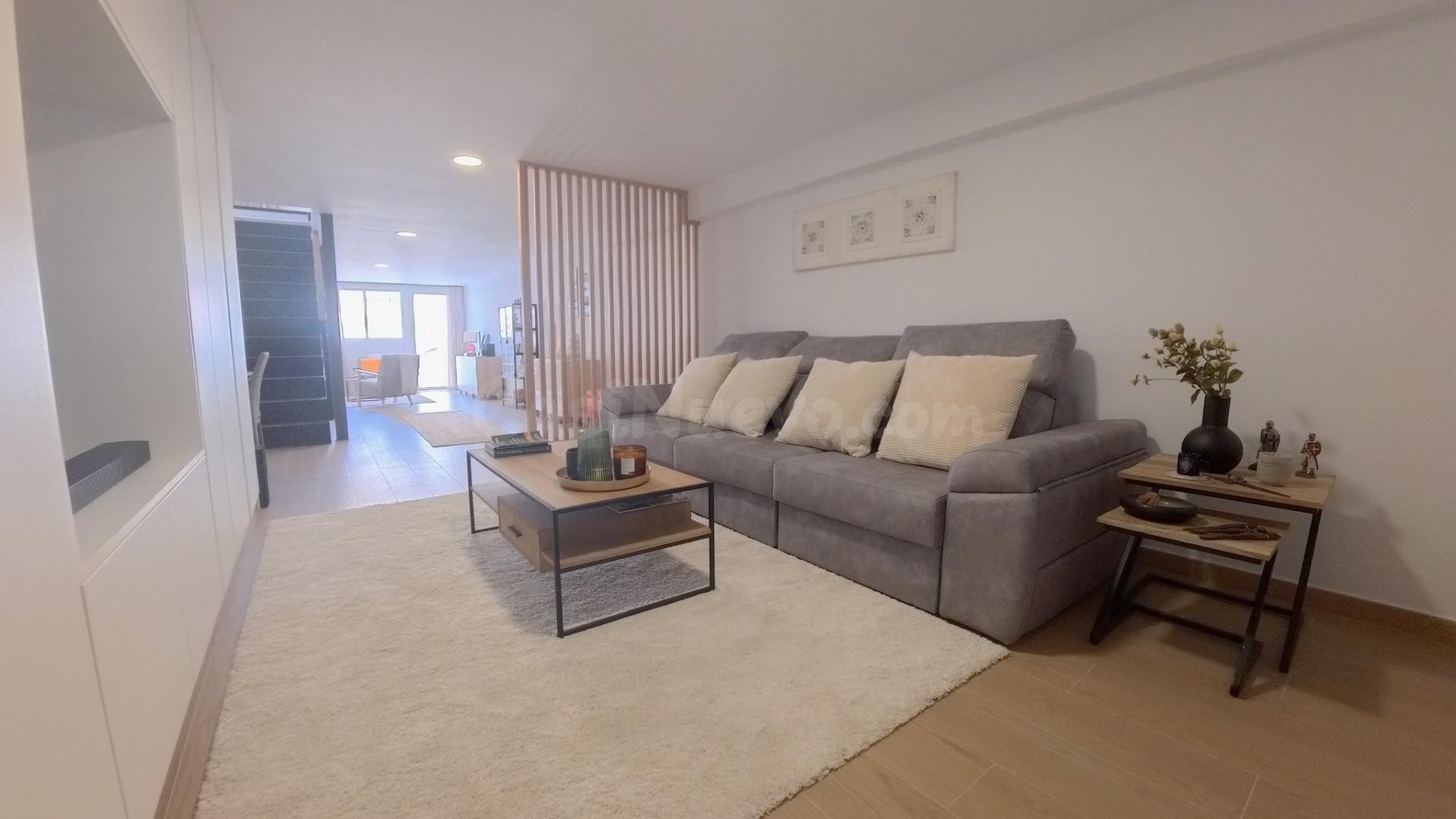 Adosado reformado de tres habitaciónes más apartamento con p - foto 5