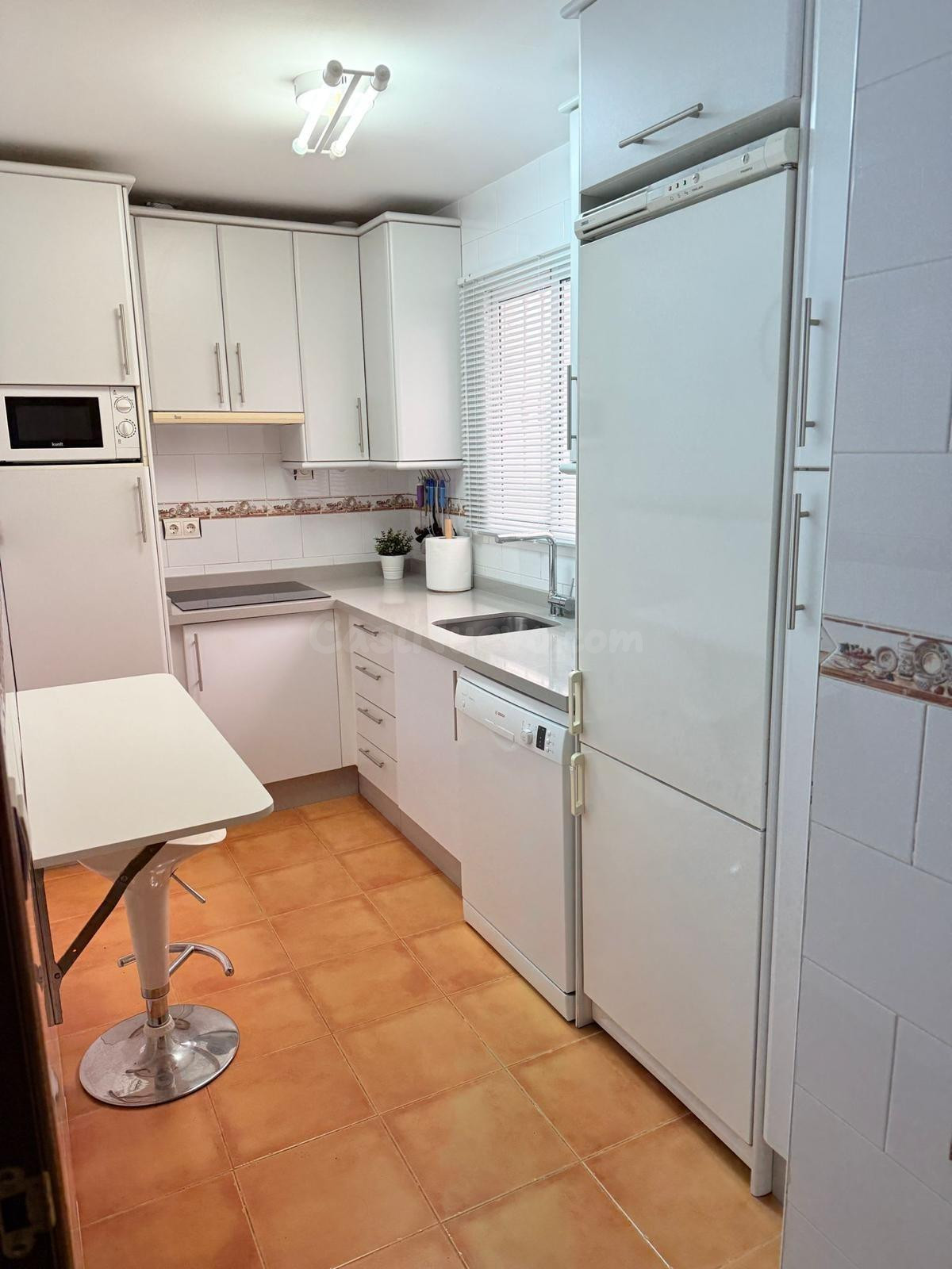 PISO ALQUILER FUENGIROLA - foto 3