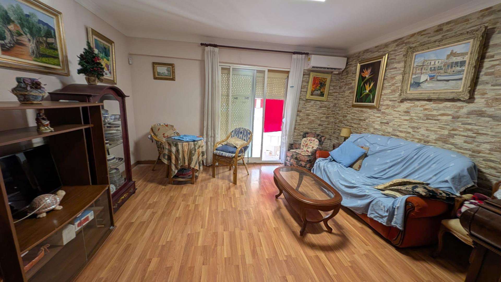 Piso de 2 Dormitorios en Son Roca, Palma - Ideal para Entrar a Vivir