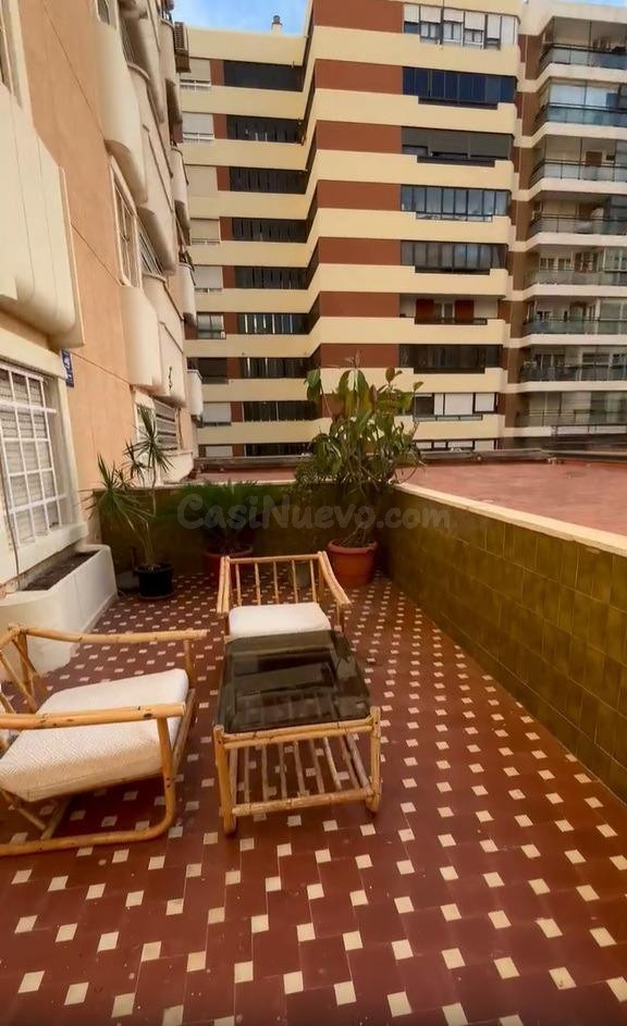 Piso 4 habitaciones 131m² en alquiler - Jaume Roig - foto 2
