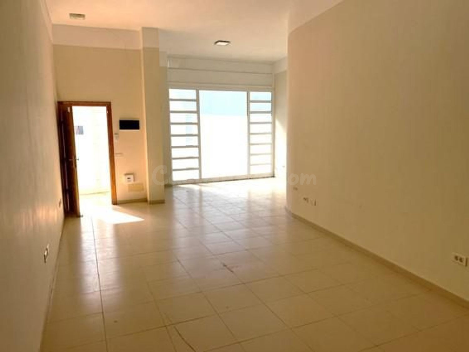 Almacén 50m² en alquiler - Salamanca-Uruguay - foto 5