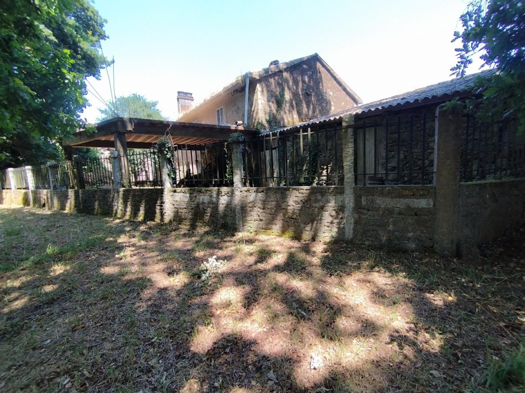 casa de piedra en venta - foto 2