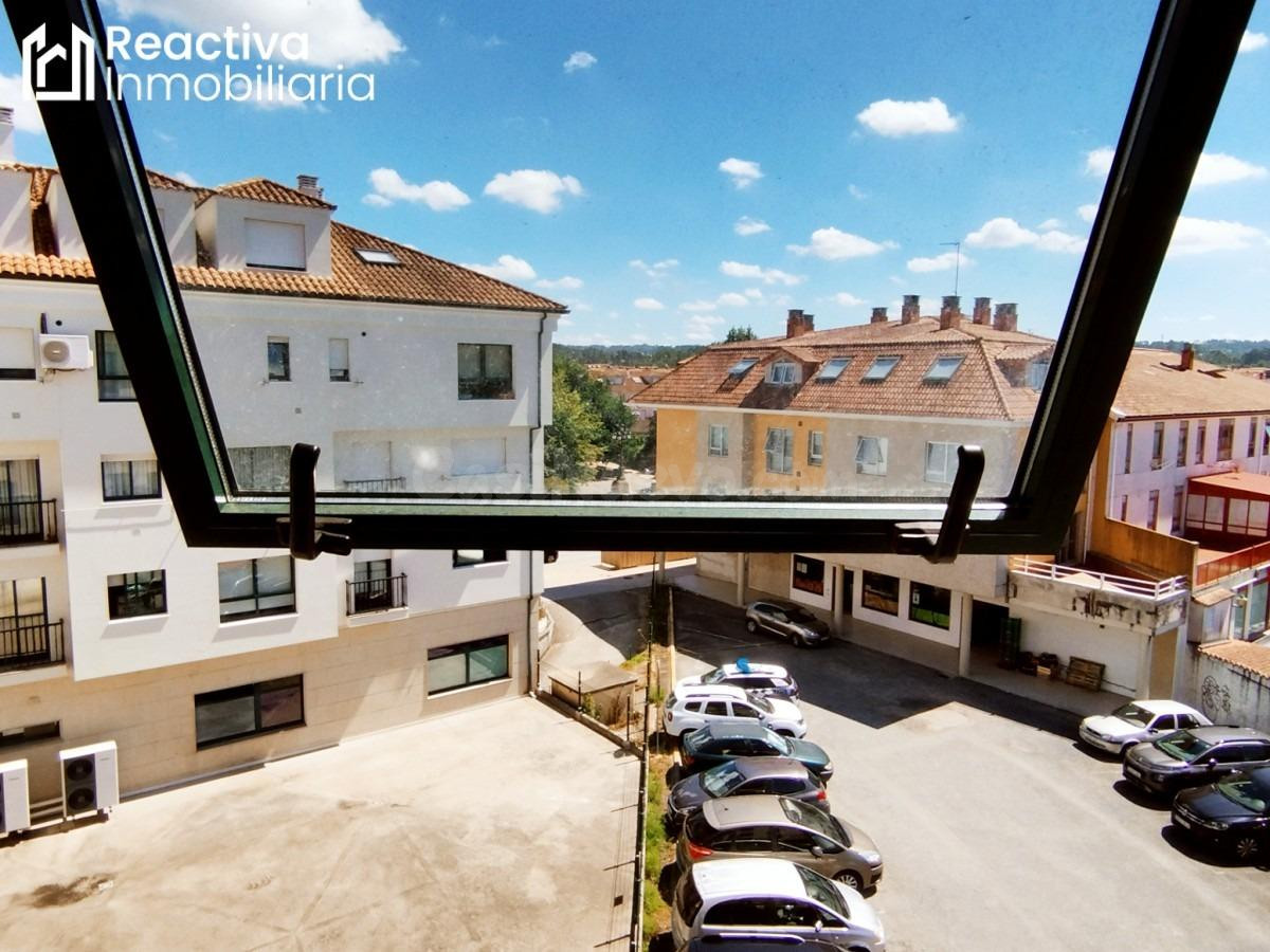 Dúplex céntrico con ascensor, garaje y trastero, en muy buen - foto 4