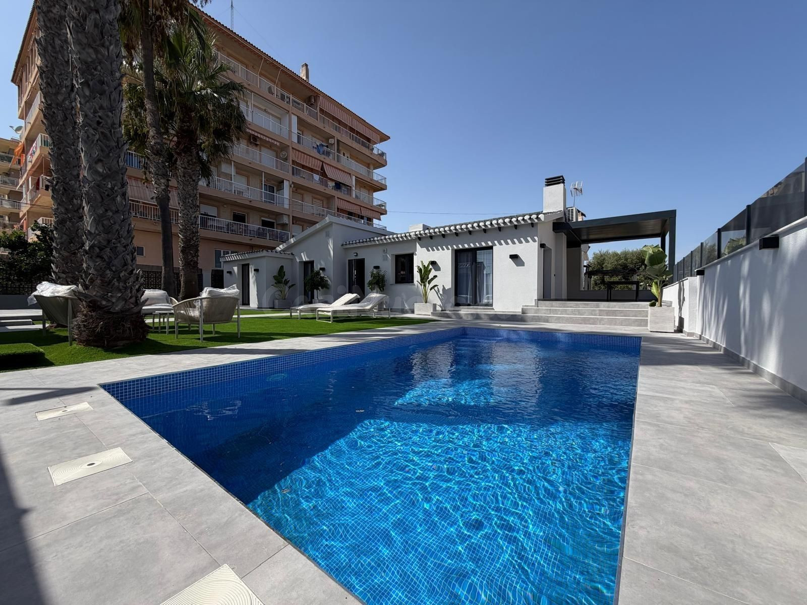 Villa 4 habitaciones 103m² en venta - Punta Prima