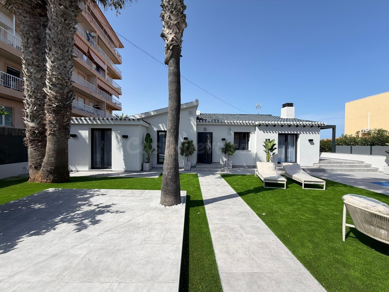 Villa 4 habitaciones 103m² en venta - Punta Prima - foto 4