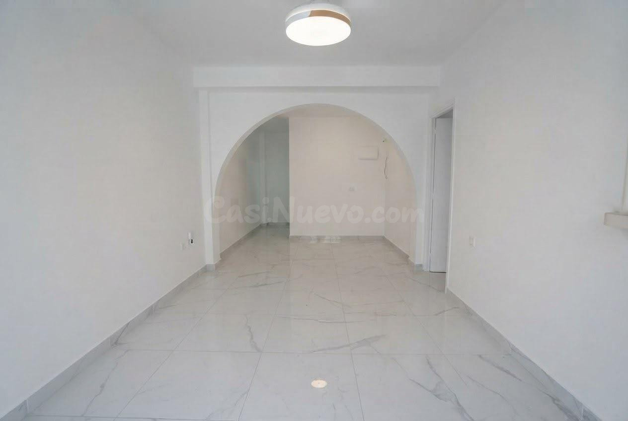Apartamento cerca del mar, Alicante, Torrevieja. 3 habitaciones | 87 m2 | 700 metros del mar