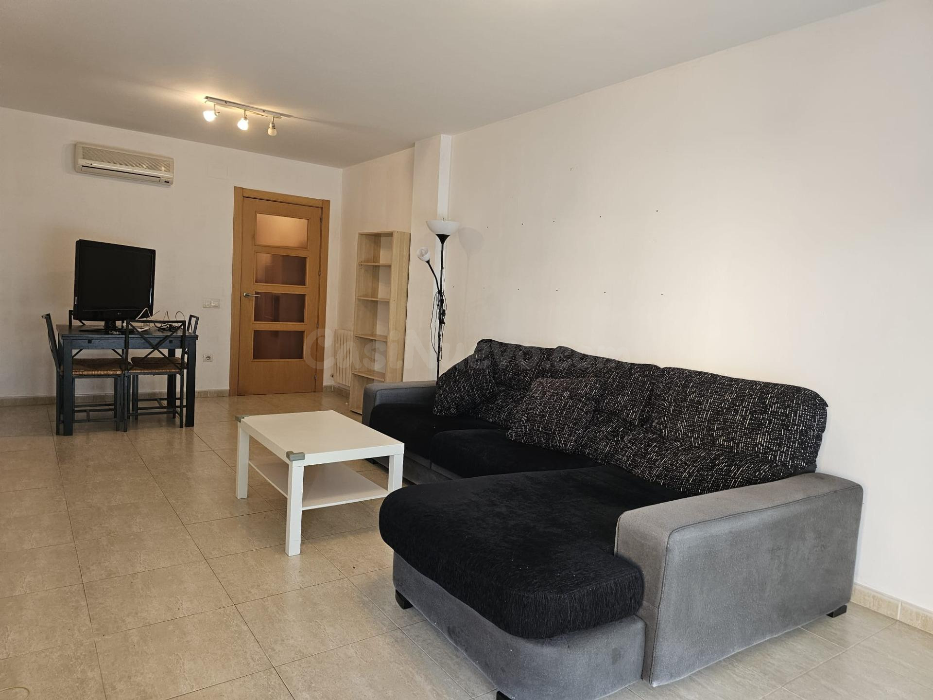 Acogedor Piso en Esparreguera - Ideal para Entrar a Vivir - foto 2