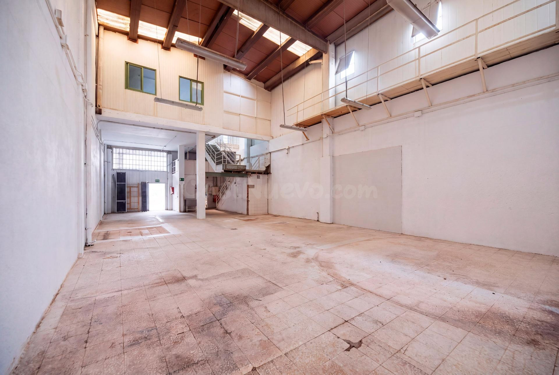 Nave industrial con gran potencial en Urtinsa II - Alcorcón - foto 3