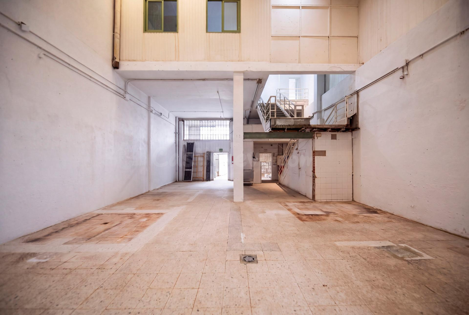 Nave industrial con gran potencial en Urtinsa II - Alcorcón - foto 4