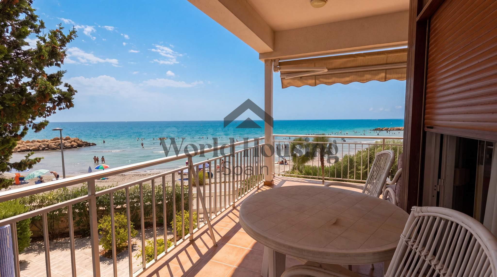 CHALET EXCLUSIVO CON ACCESO DIRECTO A LA PLAYA EN SANTA POLA - foto 4