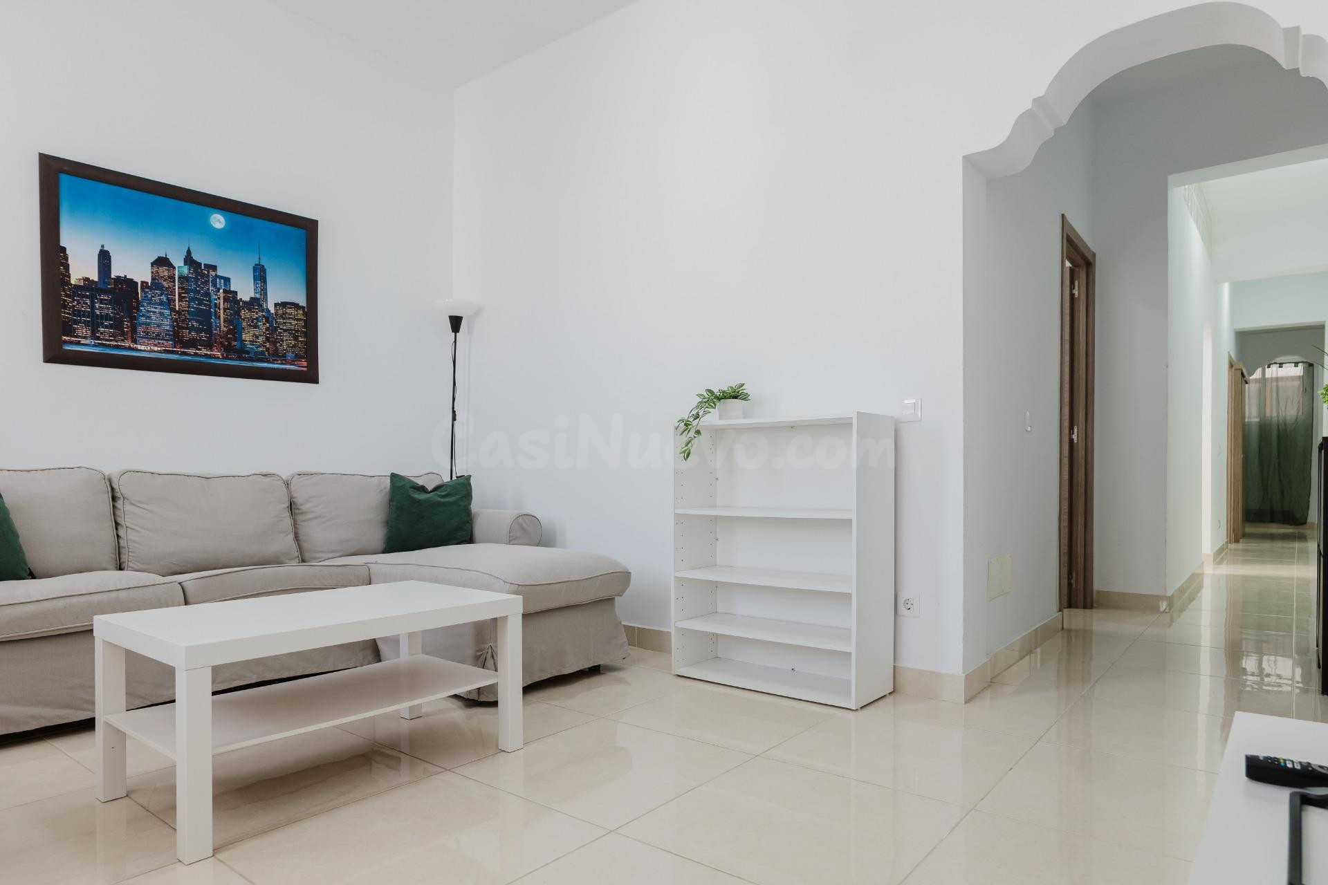 Piso luminoso de 2 dormitorios en alquiler en León y Castill - foto 3