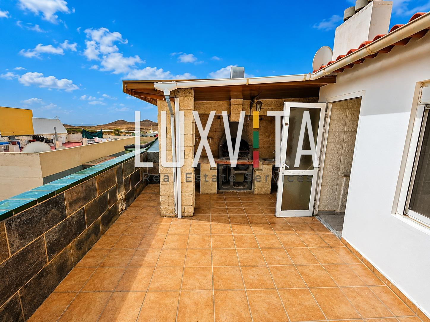 Espectacular Triplex de 3 habitaciones en Guargacho, Arona