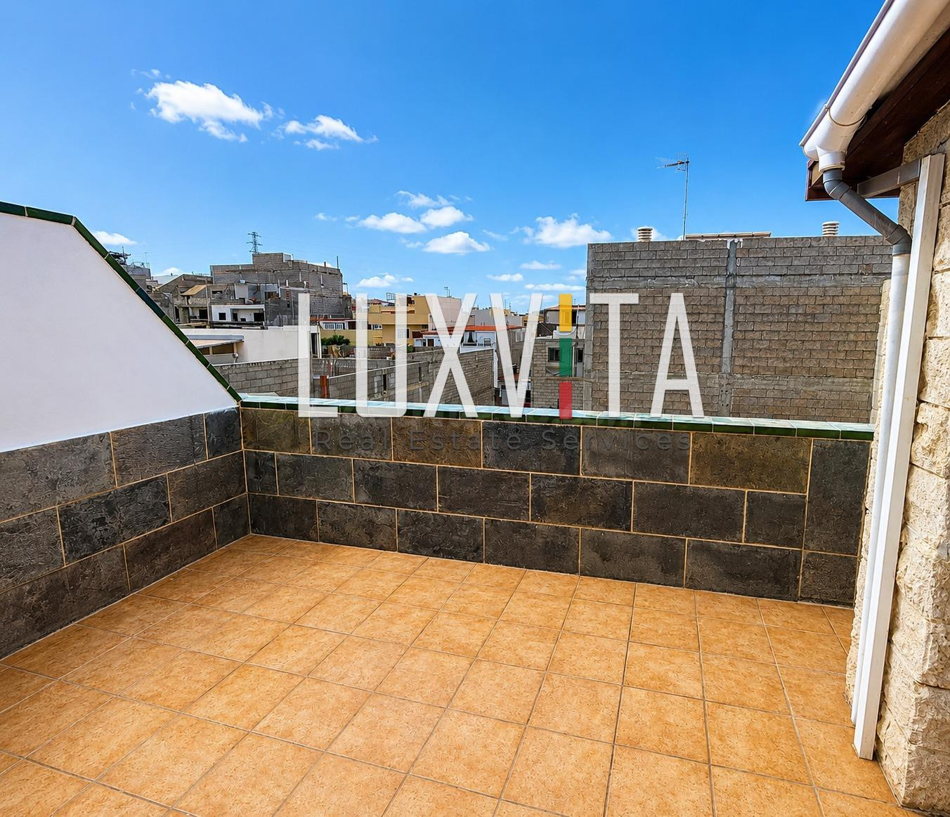 Espectacular Triplex de 3 habitaciones en Guargacho, Arona - foto 2