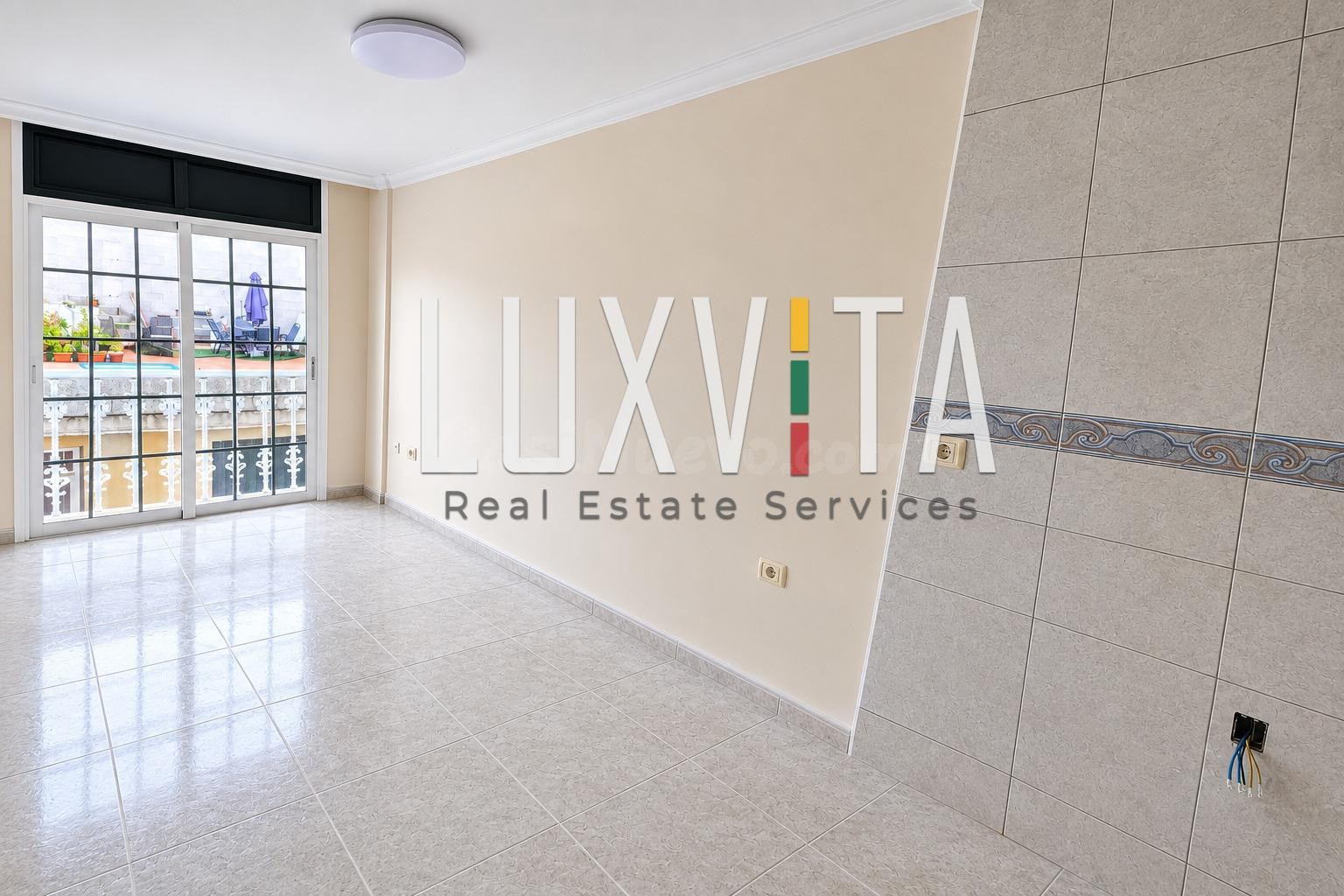 Espectacular Triplex de 3 habitaciones en Guargacho, Arona - foto 3