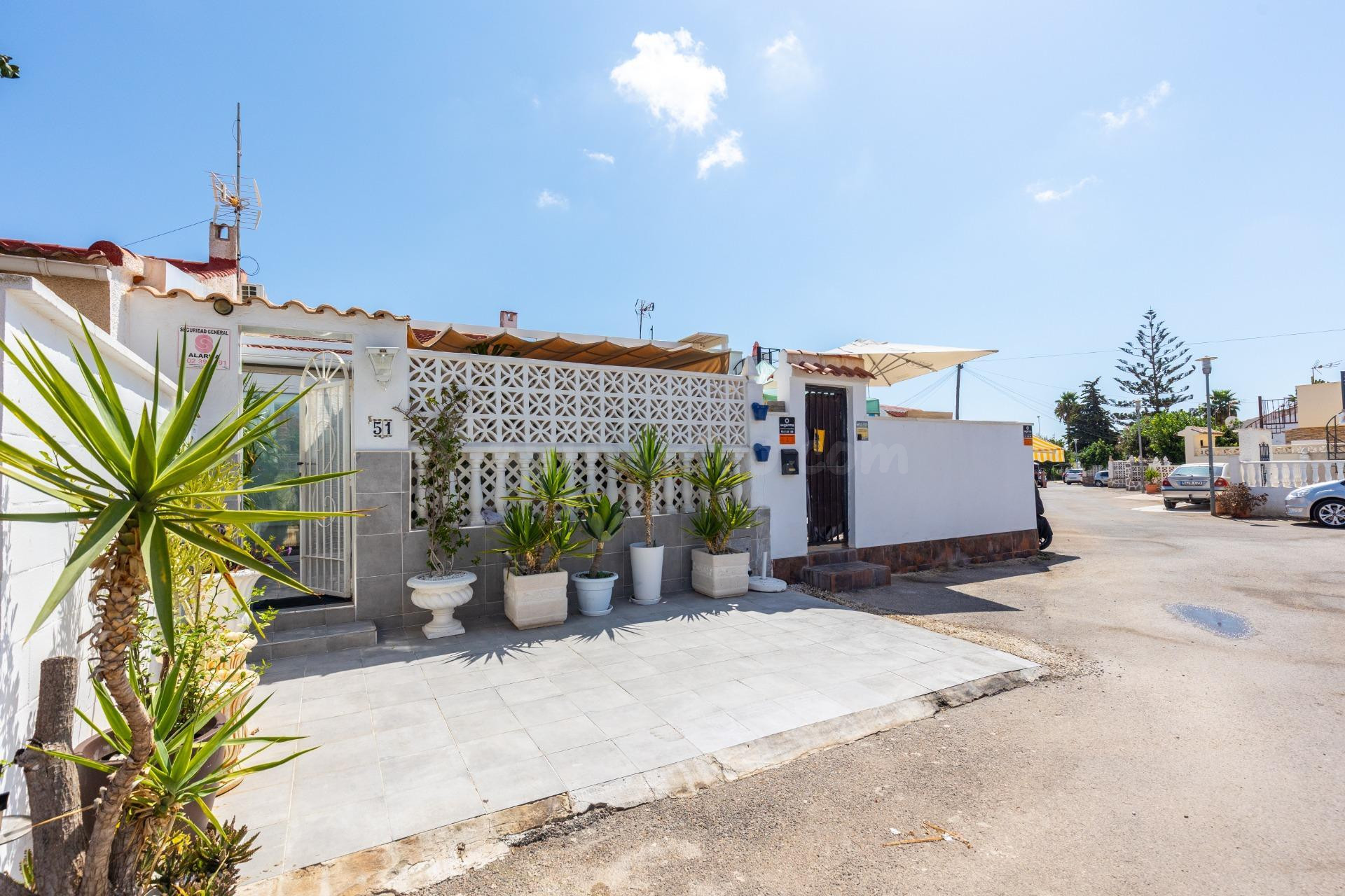 Espectacular Bungalow Reformado en Torreta III con Piscina C - foto 2