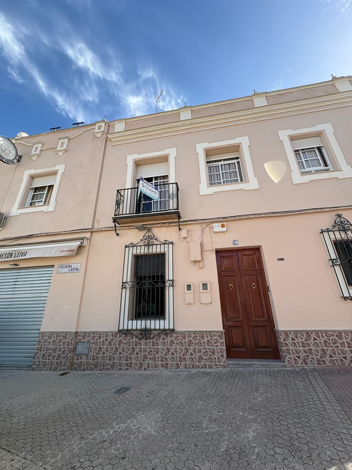 Oportunidad Única: Local Comercial con Vivienda en Planta Primera!