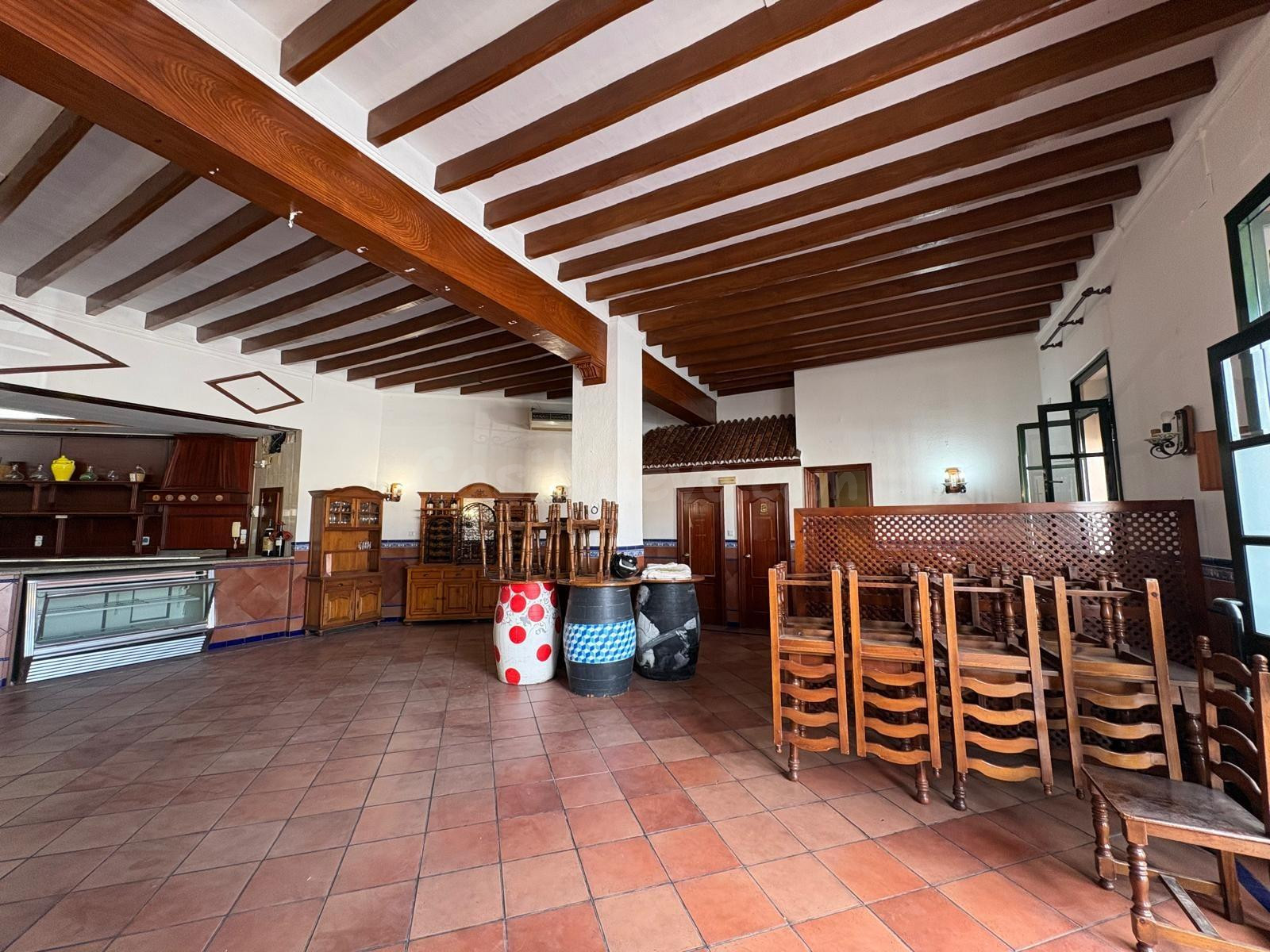 Oportunidad Única: Local Comercial con Vivienda en Planta Pr - foto 4
