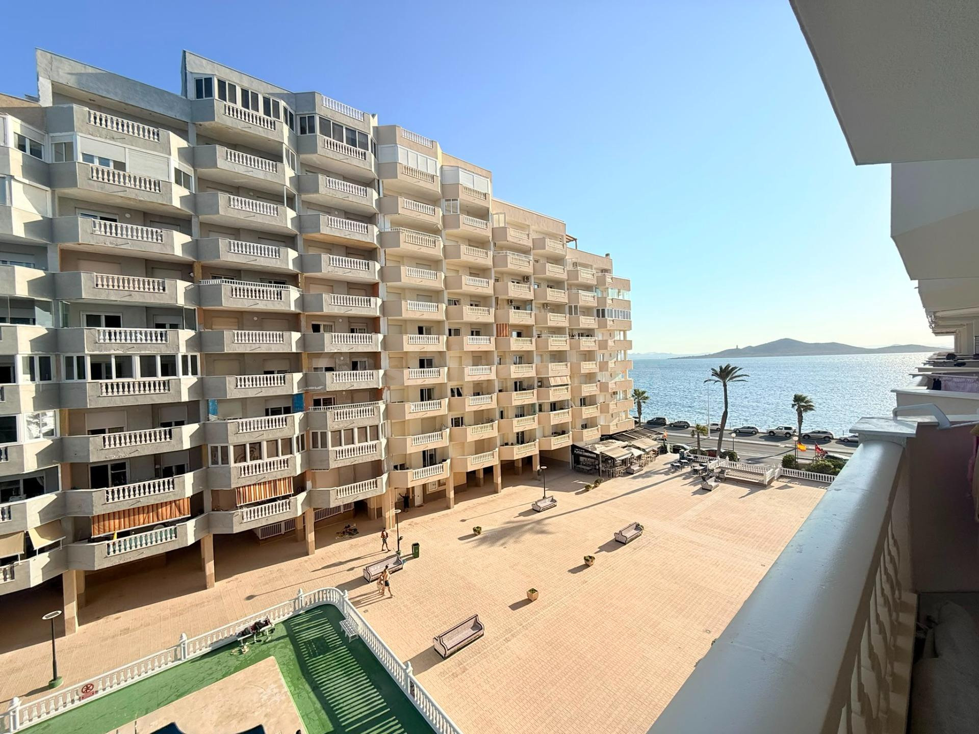 Vivienda con vistas al Mediterráneo y piscina en Urbanizació - foto 3