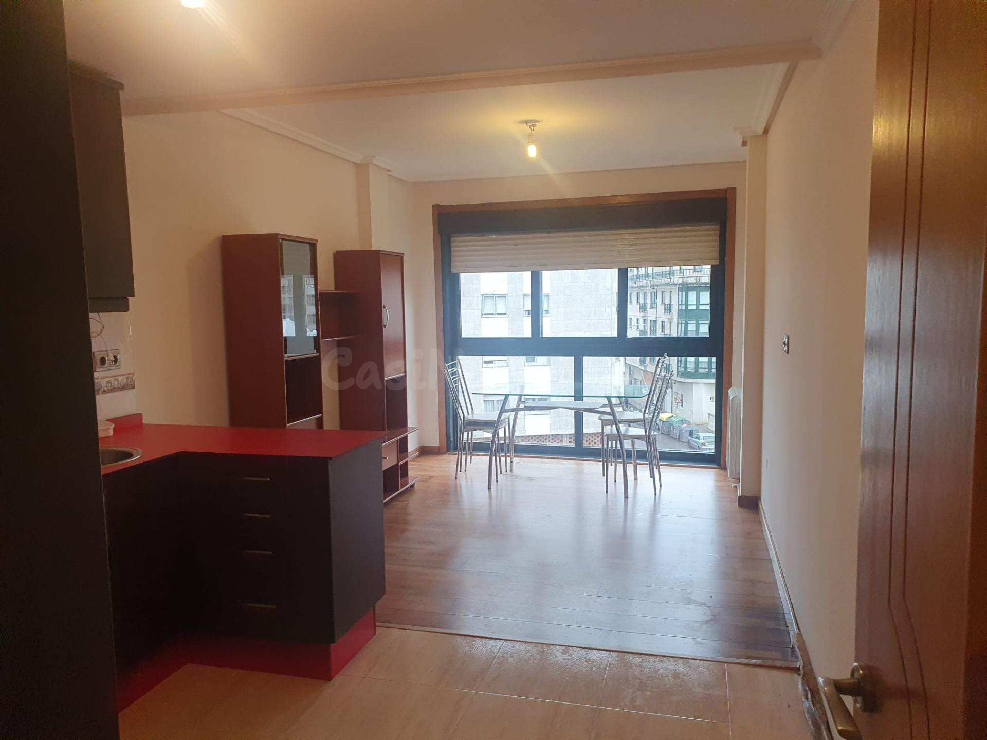 Apartamento de 1 dormitorio con GRAN VENTANAL en ABESADAS. - foto 5