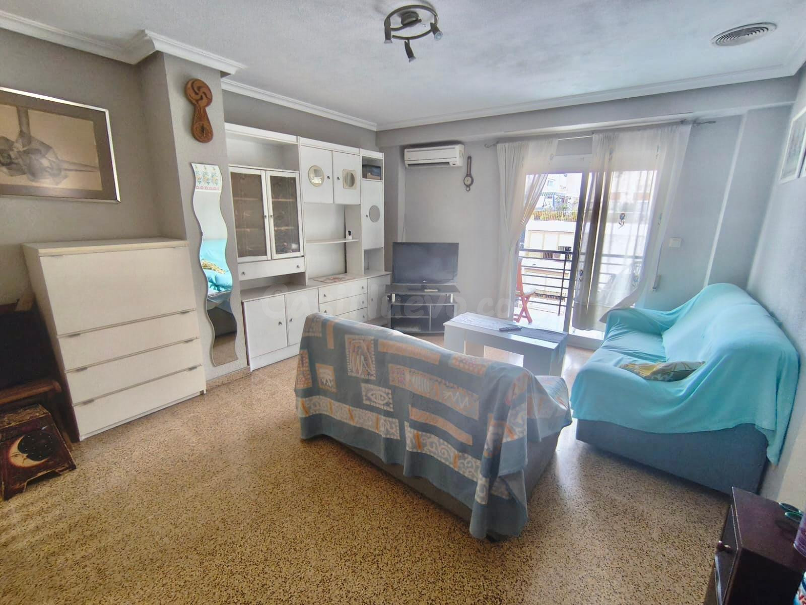 Oportunidad Única: Amplio Piso en Santa Pola a Solo 100 Metr - foto 2