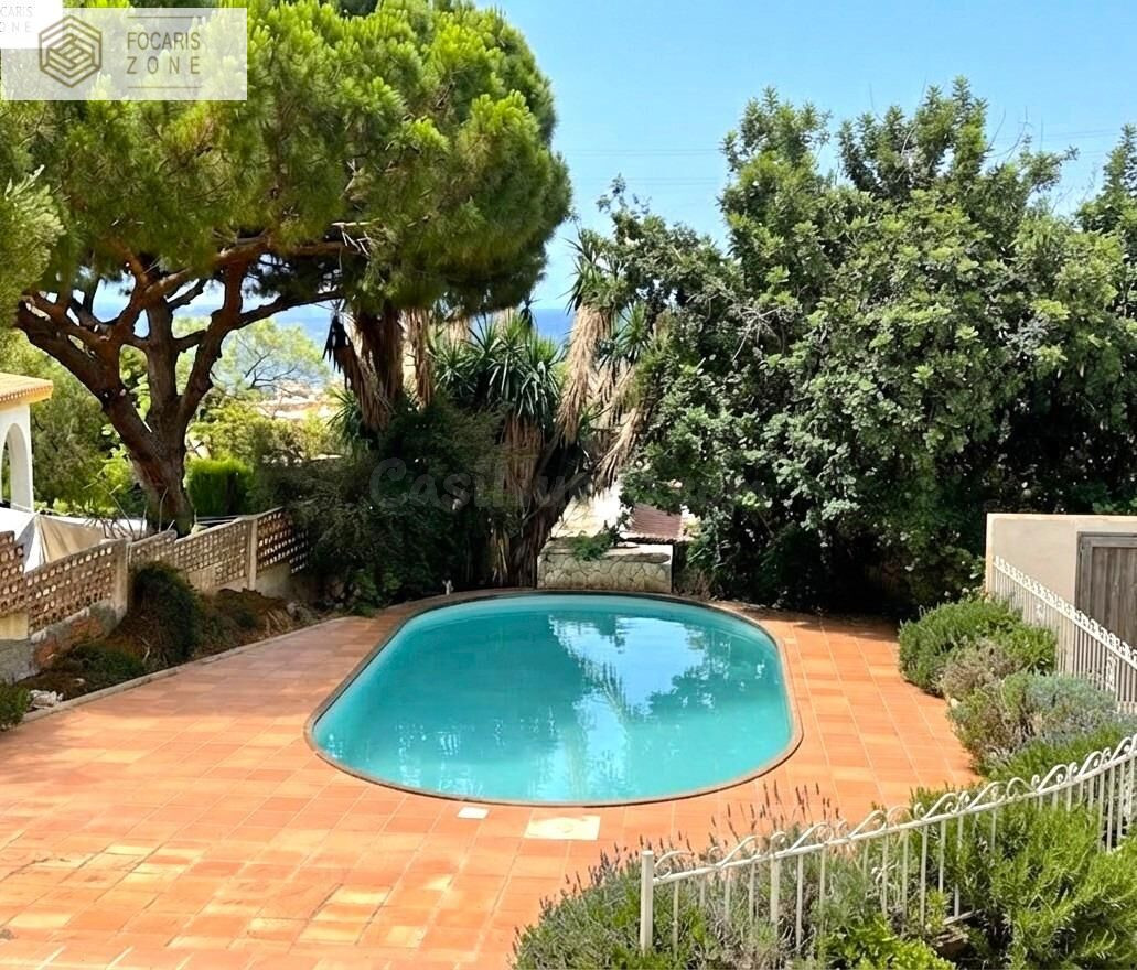 IMPONENTE CHALET INDEPENDIENTE EN PINARES DE SAN ANTÓN