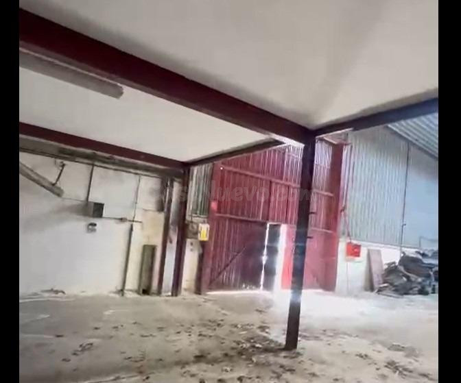 2 Naves contiguas en Pinto