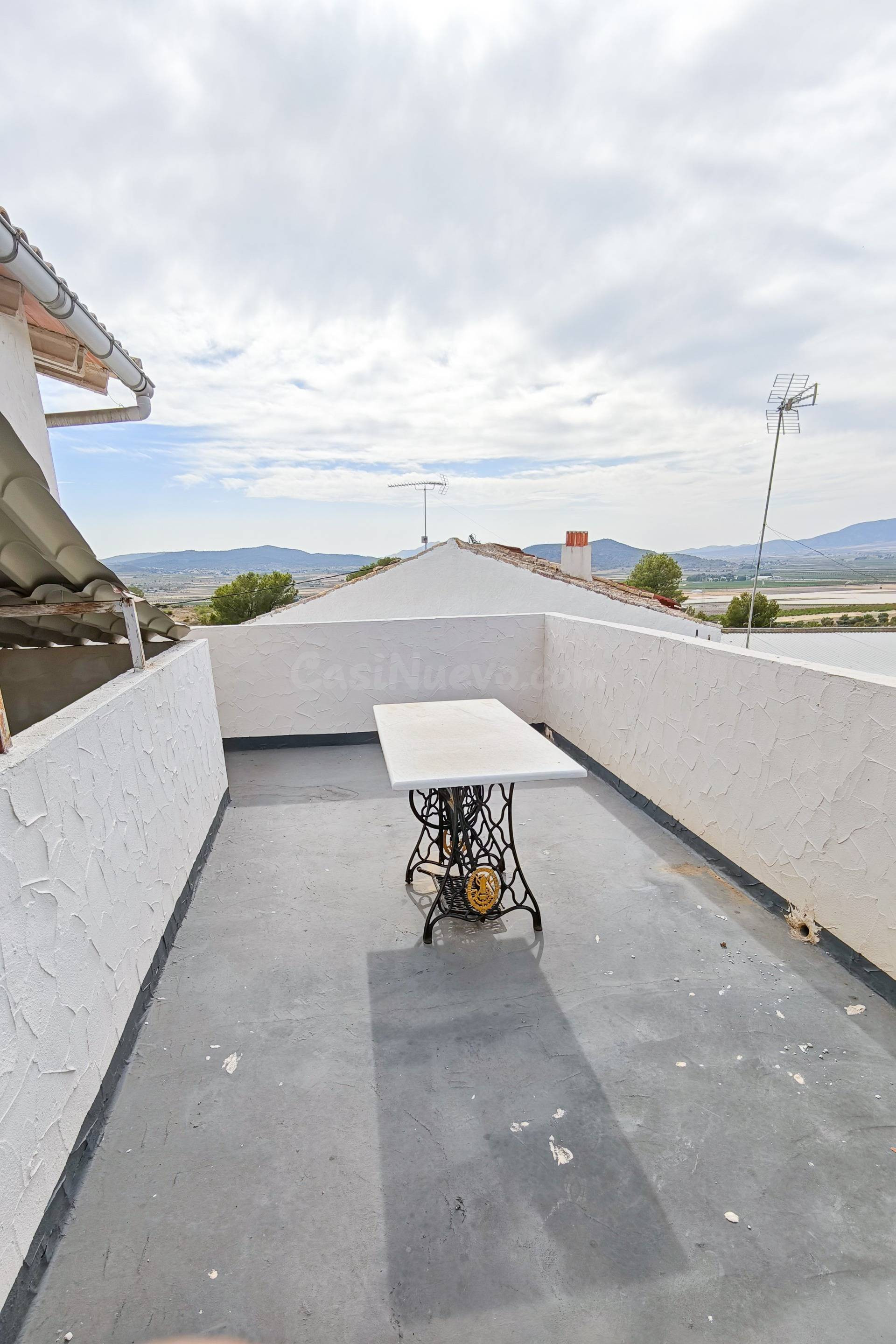 Dos hogares, una gran finca y más de 75.000 m2 para vivir de - foto 3