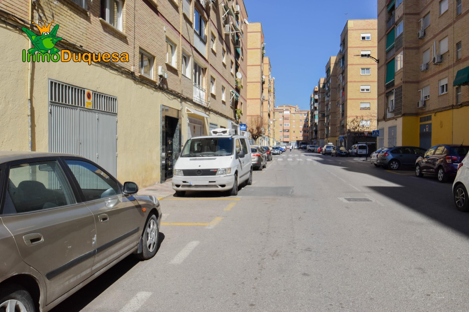 Local comercial en ZAIDIN. Con 26 m2. - foto 2