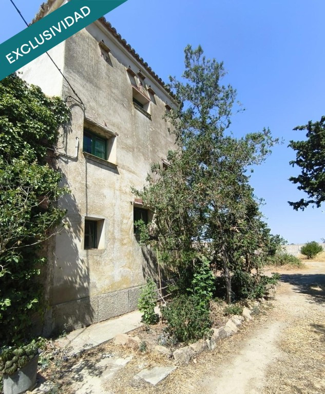 ¡Crea la casa de tus sueños! Gran propiedad con terreno y vi - foto 3