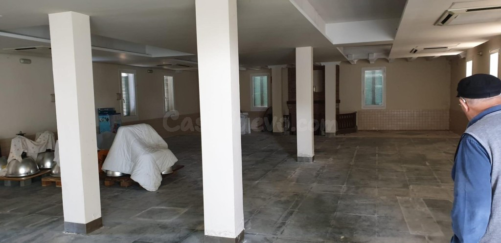 Hostal en venta para reformar en Tordera - foto 4