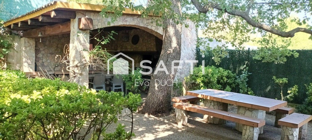 Casa independiente con piscina y barbacoa en Sils - foto 4