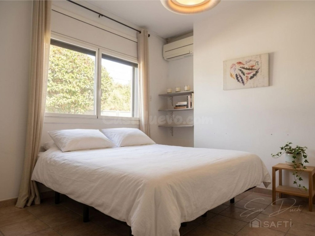 Casa con piscina de agua templada y licencia en Mas Altaba - foto 4
