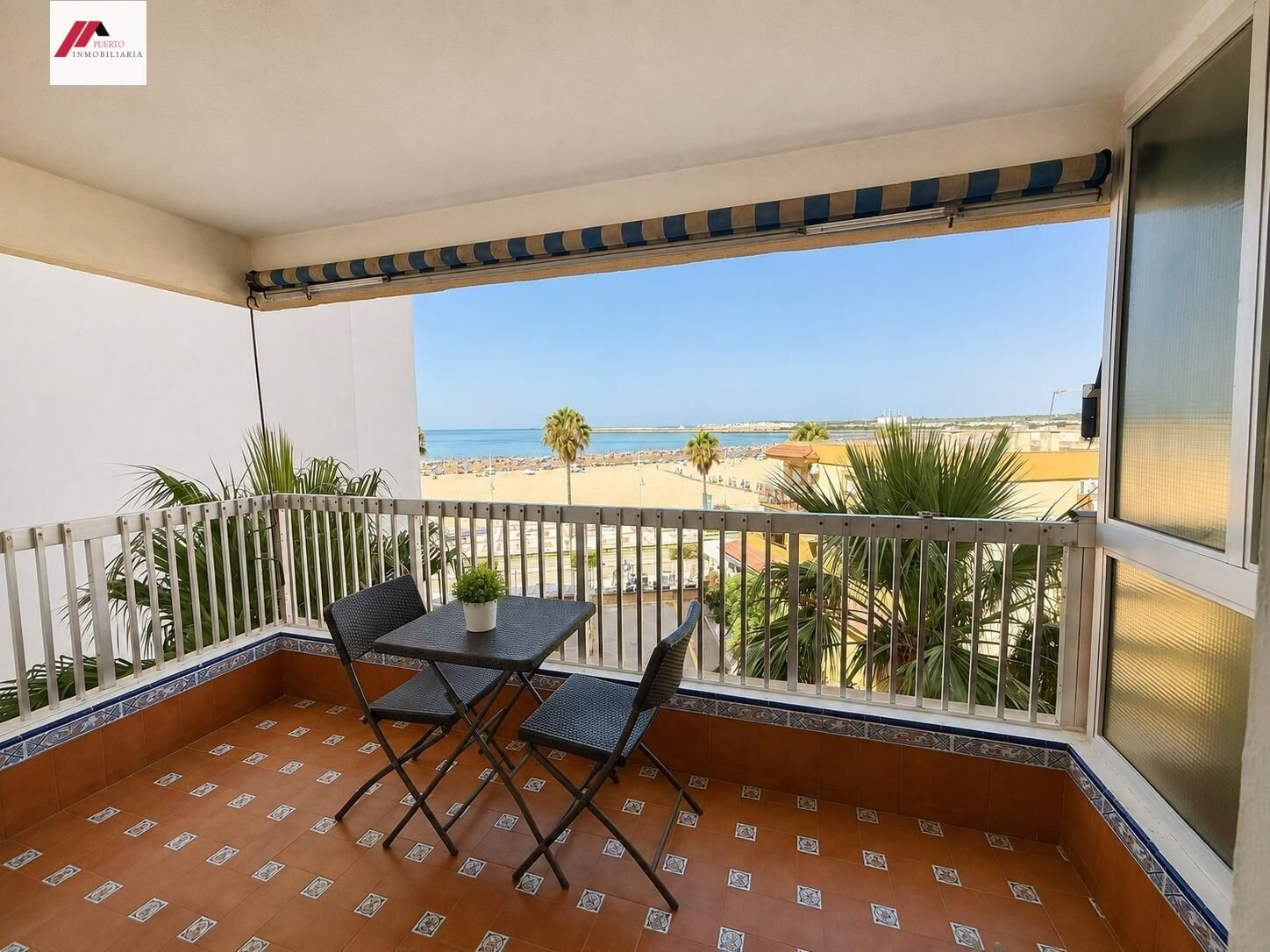 Vivienda en primera línea de playa en Valdelagrana