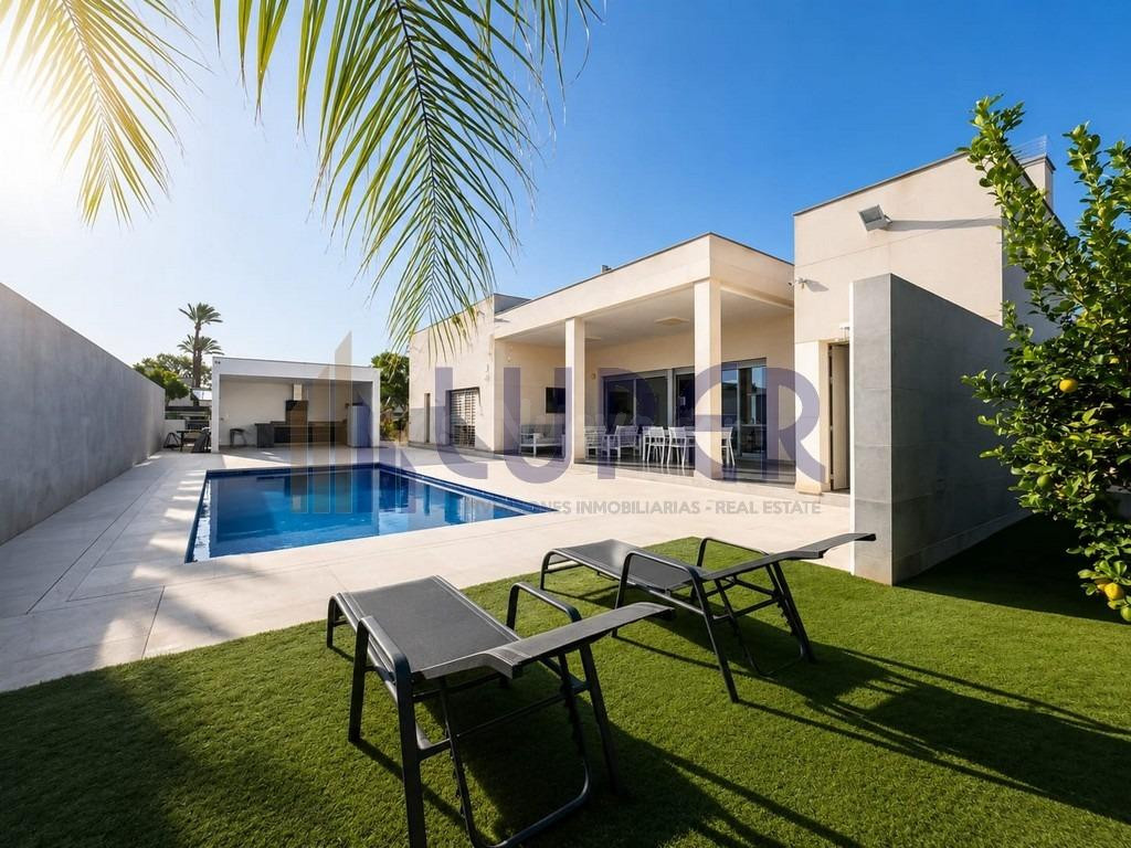 Magnífico chalet independiente en Muchamiel – Zona Paulinas,
