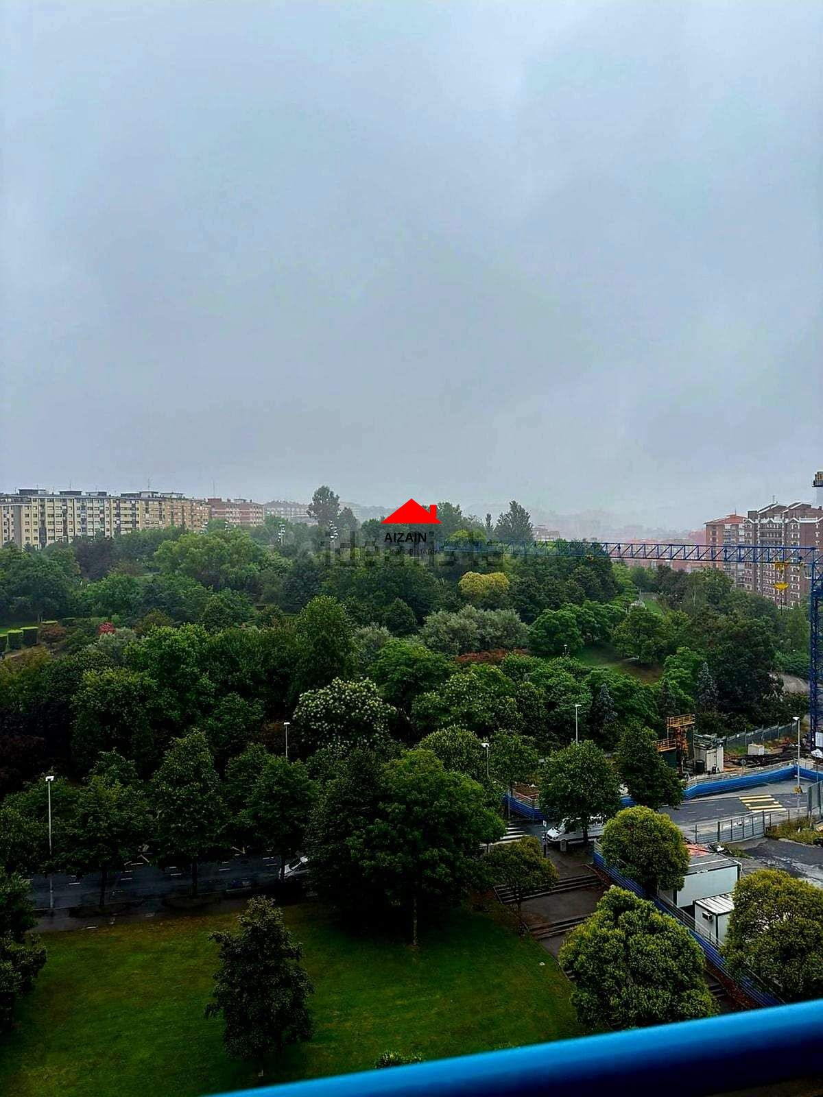 Exclusiva vivienda  con balcón y vistas al Jardín Botánico de Barakaldo