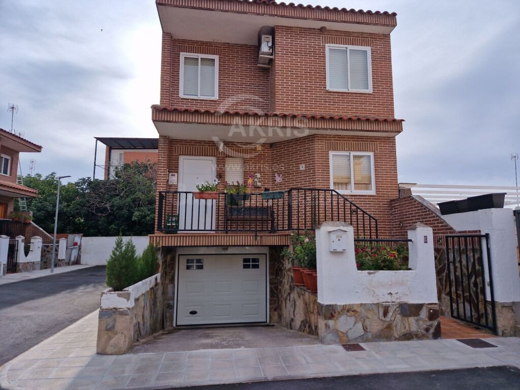 Chalet Pareado en Mocejon - foto 2