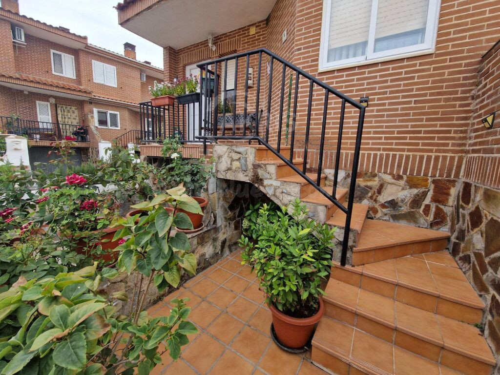 Chalet Pareado en Mocejon - foto 3