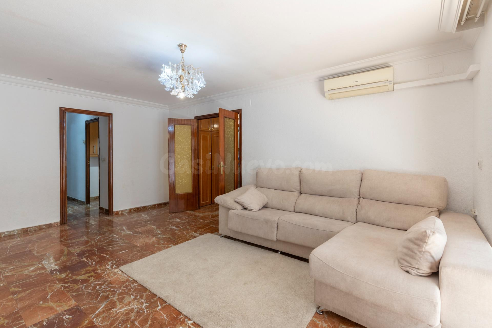 VIVIENDA DE GRANDES DIMENSIONES Y POTENCIAL DE REFORMA JUNTO - foto 5